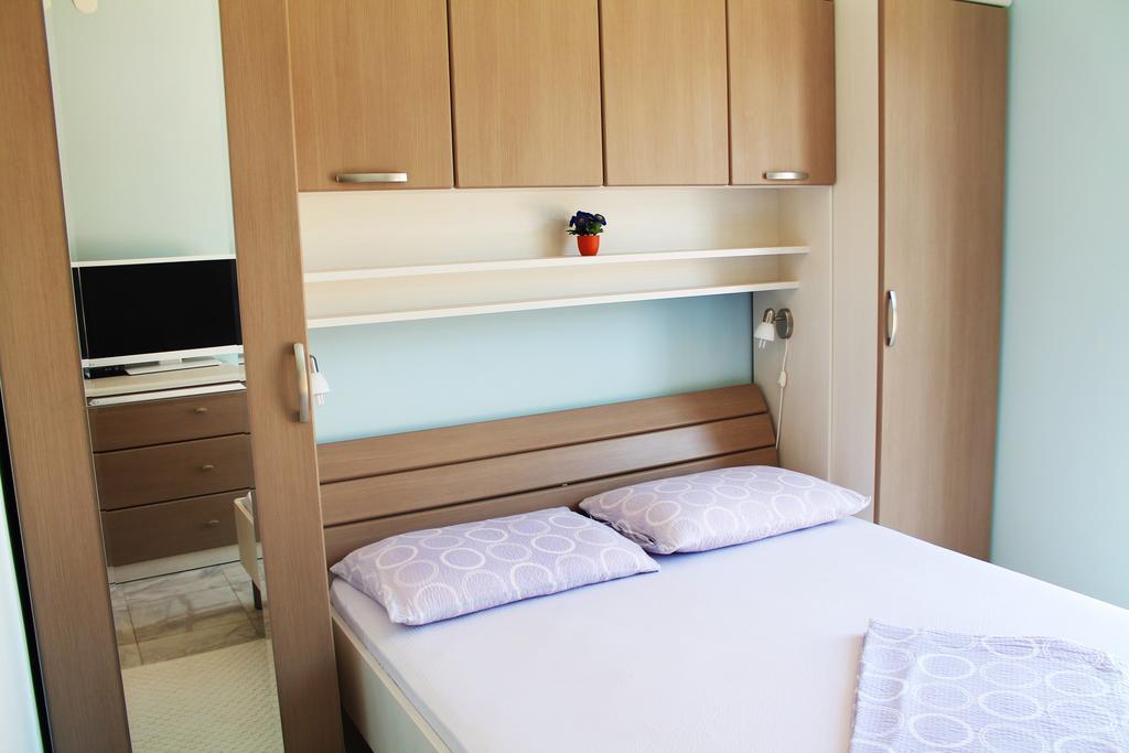 Apartments And Rooms Villa Mir 자톤 외부 사진
