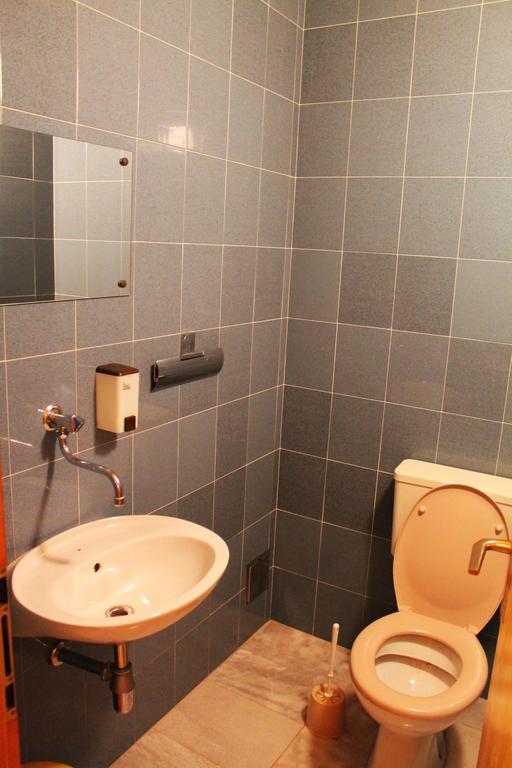 Apartments And Rooms Villa Mir 자톤 외부 사진