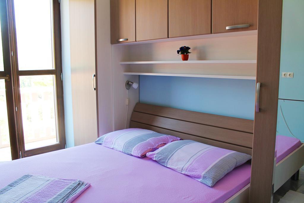 Apartments And Rooms Villa Mir 자톤 외부 사진