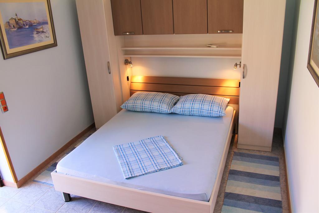 Apartments And Rooms Villa Mir 자톤 외부 사진