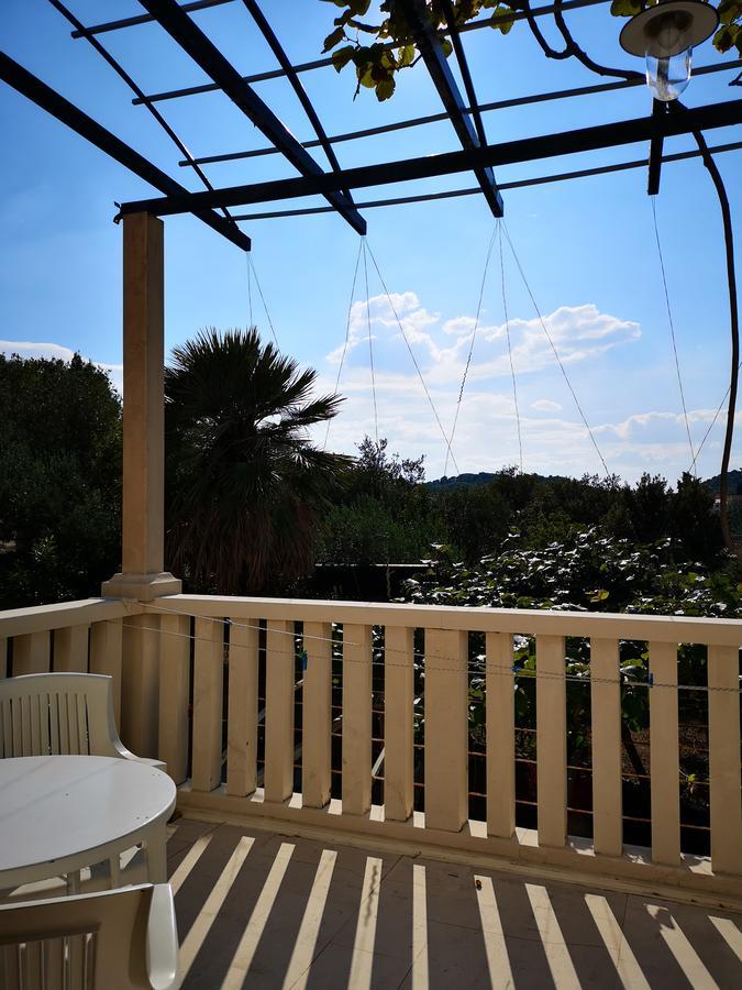 Apartments And Rooms Villa Mir 자톤 외부 사진